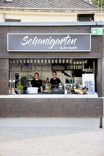 Der Schanigarten - von außen wie ein Kiosk, © Red Bull Mediahouse