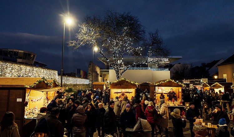 Die weihnachtliche Atmosphäre im Bürgermeistergarten, © Red Bull Mediahouse