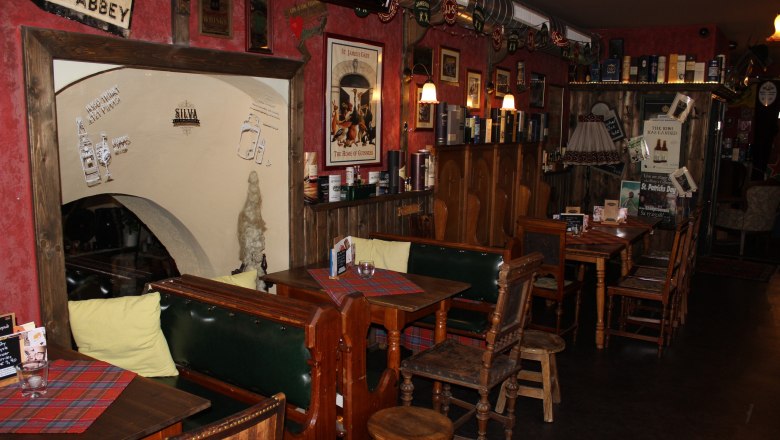 Area opposite the bar, © Mary´s Scottish Coffeepub
