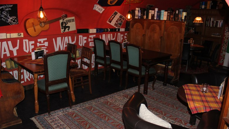 Seating area in the back, © Mary´s Scottish Coffeepub