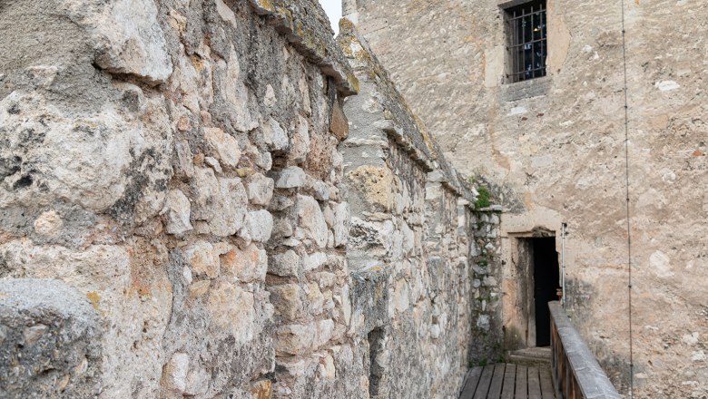 városfalnál Reckturm, © Wiener Alpen, Christoph Schubert